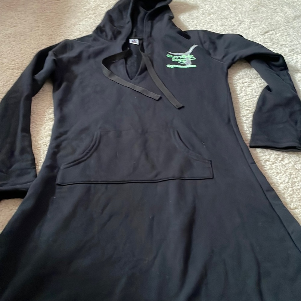 Gymnastics cover-up Cutting Edge Gymnastics